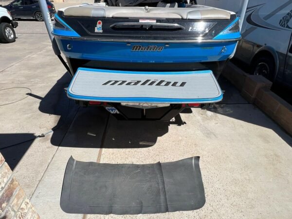 2006-2009 Malibu 23 LSV Swim Platform Pad DuraEVA Boat flooring EVA Flooring www.durabritelight.com