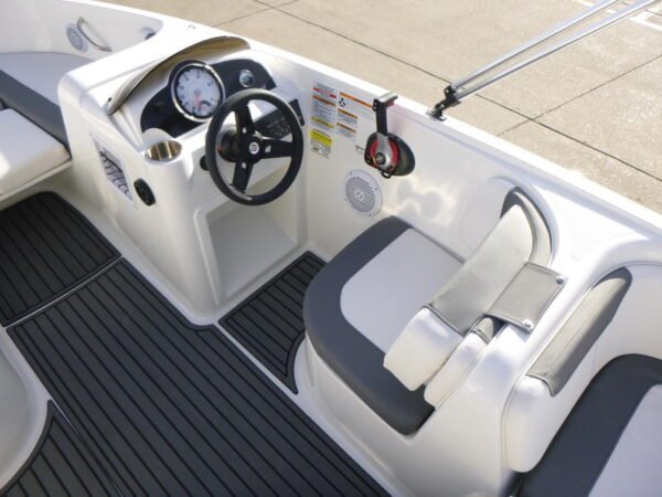 Bayliner boat eva flooring from DuraSport www.durabritelight.com 01