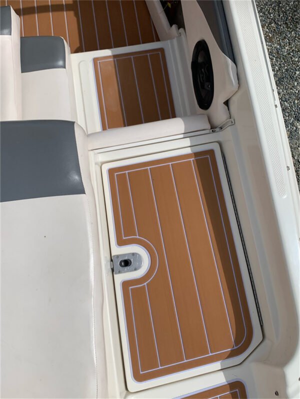 Maxum boat eva flooring from DuraSport www.durabritelight.com 01