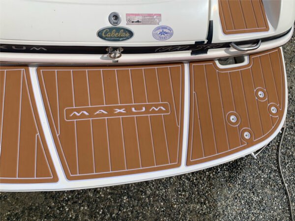 Maxum boat eva flooring from DuraSport www.durabritelight.com 02