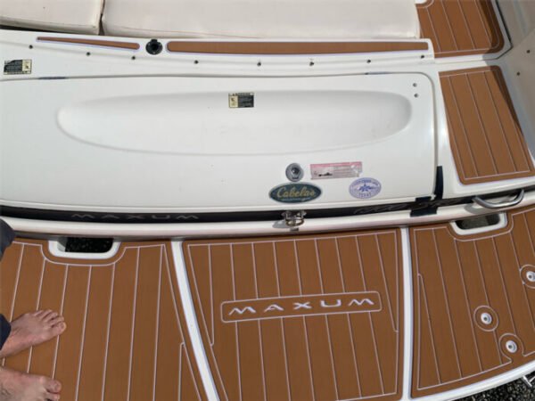Maxum boat eva flooring from DuraSport www.durabritelight.com 07