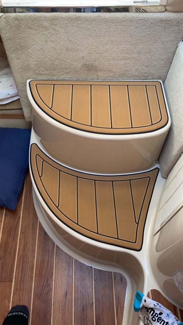 2005 Chaparral Signature 290 Swim Step & Cockpit DuraEVA Boat flooring EVA Flooring www.durabritelight.com