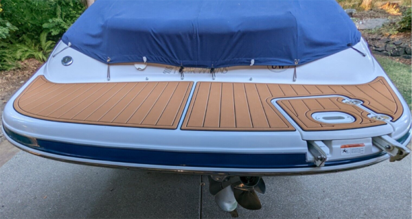 17A (1) 2005 Four Winns Horizon 230 Swim Platform Cockpit DuraEVA Boat flooring EVA Flooring www.durabritelight.com