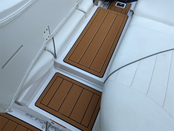 17A (1) 2005 Four Winns Horizon 230 Swim Platform Cockpit DuraEVA Boat flooring EVA Flooring www.durabritelight.com