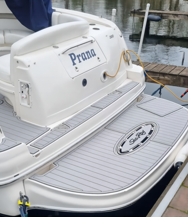 2006 SeaRay Sundancer 320 Swim Platform & Cockpit DuraEVA Boat flooring EVA Flooring www.durabritelight.com